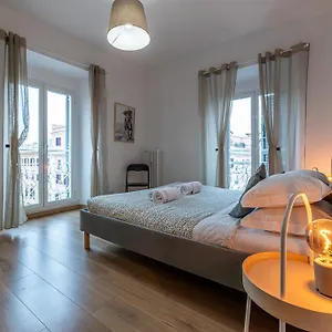 https://apt-domus-dino.it-romehotels.com